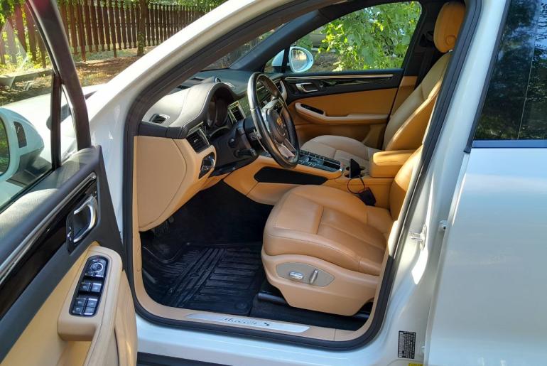 Porsche Macan S
