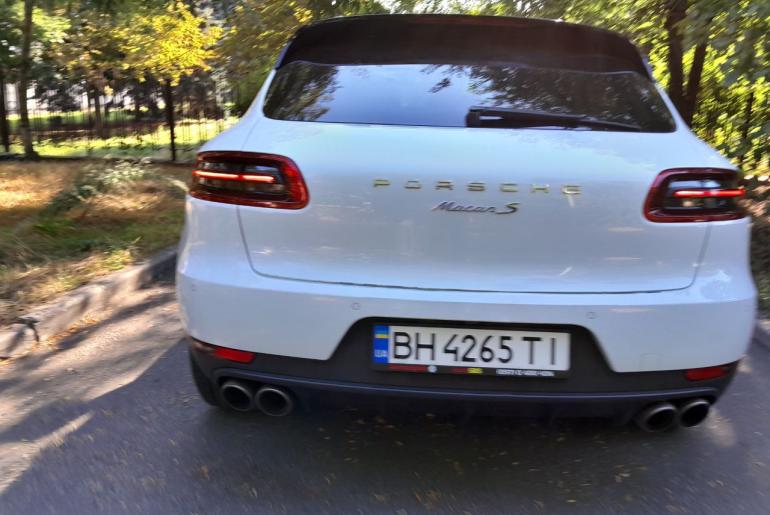 Porsche Macan S