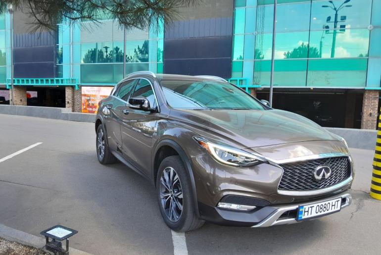 Infiniti QX30