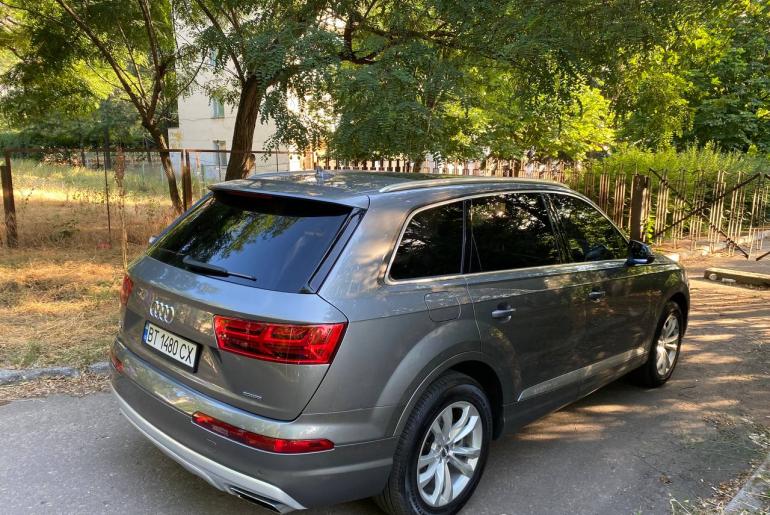 Audi Q7
