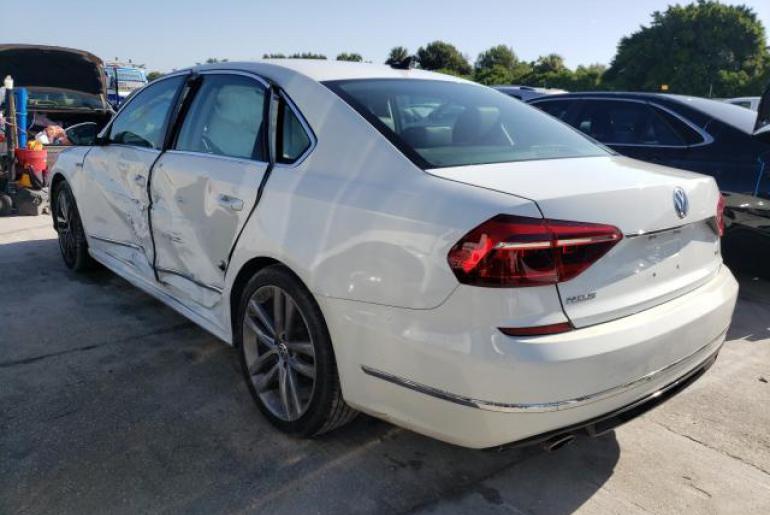 Volkswagen Passat R-Line