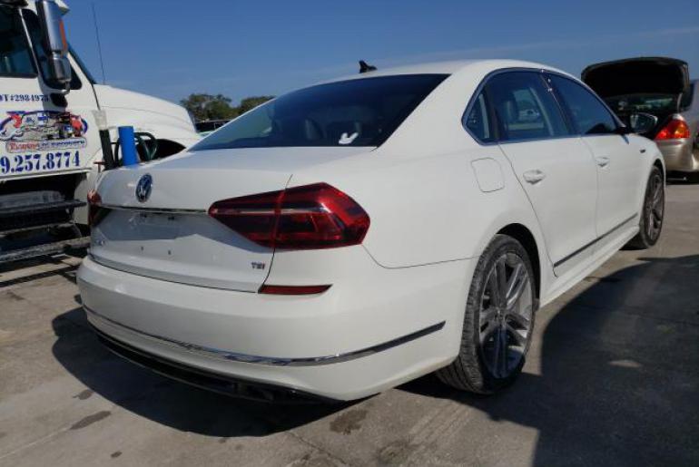 Volkswagen Passat R-Line