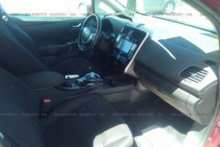 Nissan Leaf SV