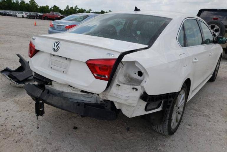 Volkswagen Passat SEL