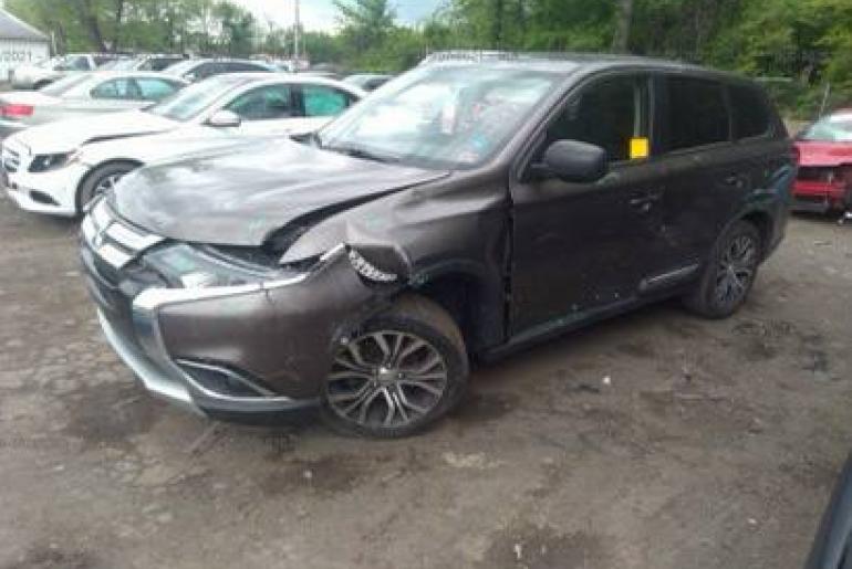 Mitsubishi Outlander ES