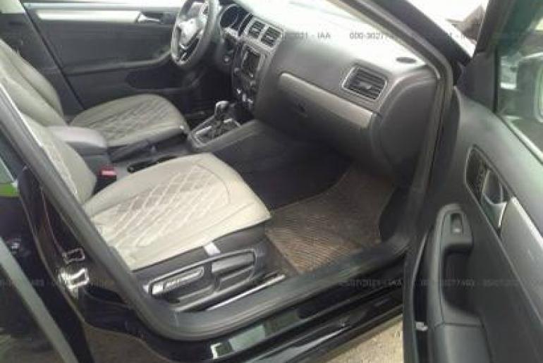 Volkswagen Jetta S