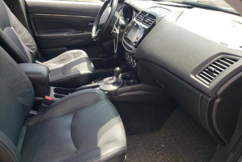 Mitsubishi Outlander Sport SEL