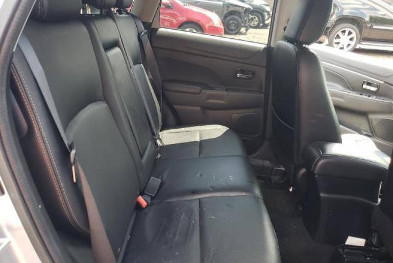 Mitsubishi Outlander Sport SEL
