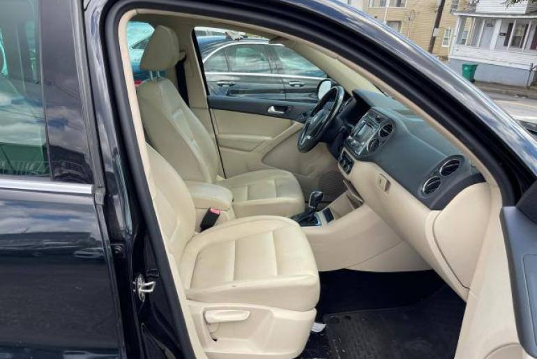 Volkswagen Tiguan SEL