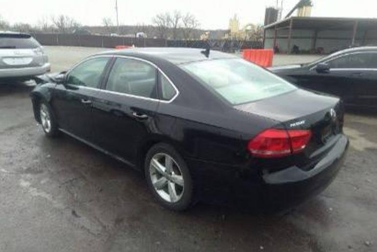 Volkswagen Passat SE