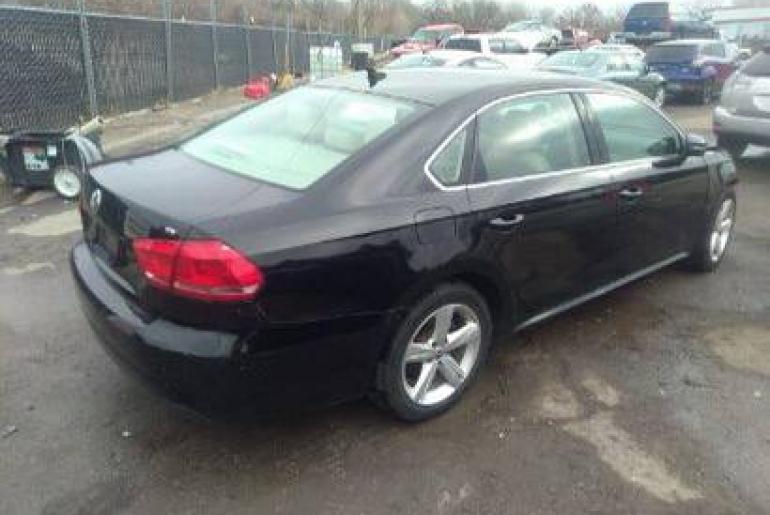 Volkswagen Passat SE