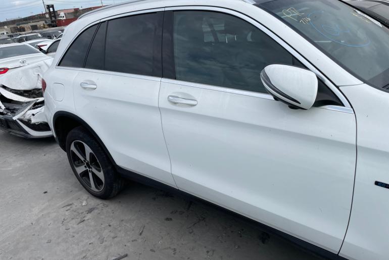 MERCEDES-BENZ GLC GLC 350E