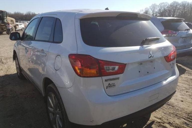  Mitsubishi Outlander Sport