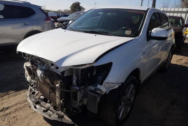  Mitsubishi Outlander Sport