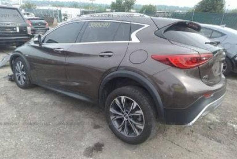 Infinity QX30 Premium