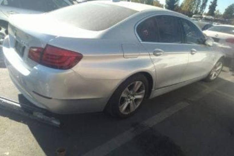 BMW 528I