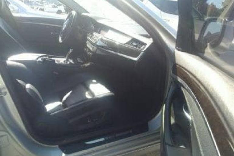 BMW 528I