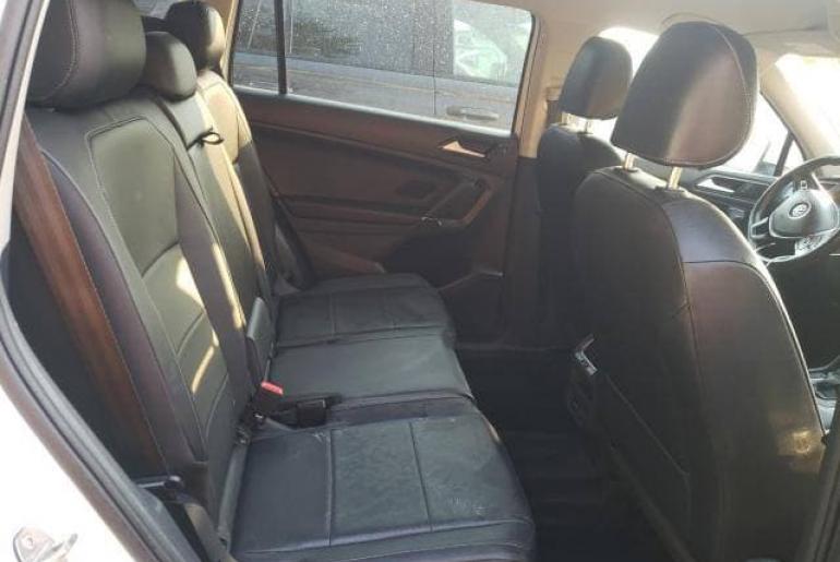 Volkswagen Tiguan SE