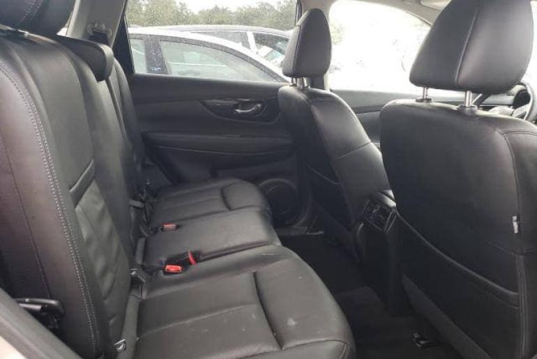 Nissan Rogue SL