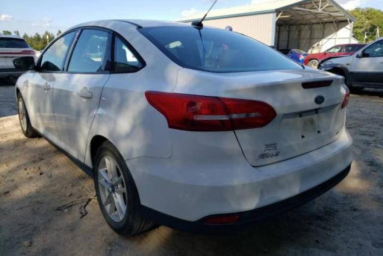 Ford Focus SE