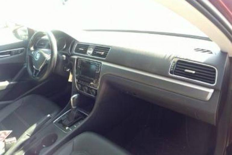 Volkswagen Passat R-line