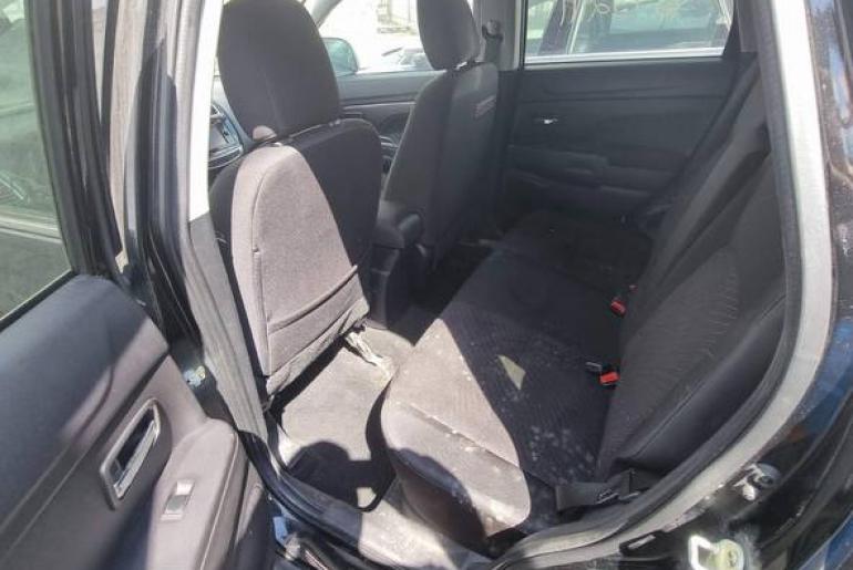 Mitsubishi Outlander Sport SE