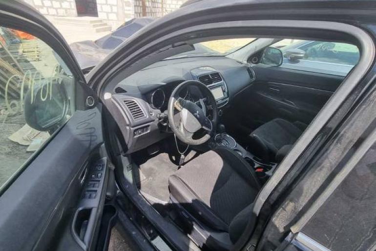 Mitsubishi Outlander Sport SE