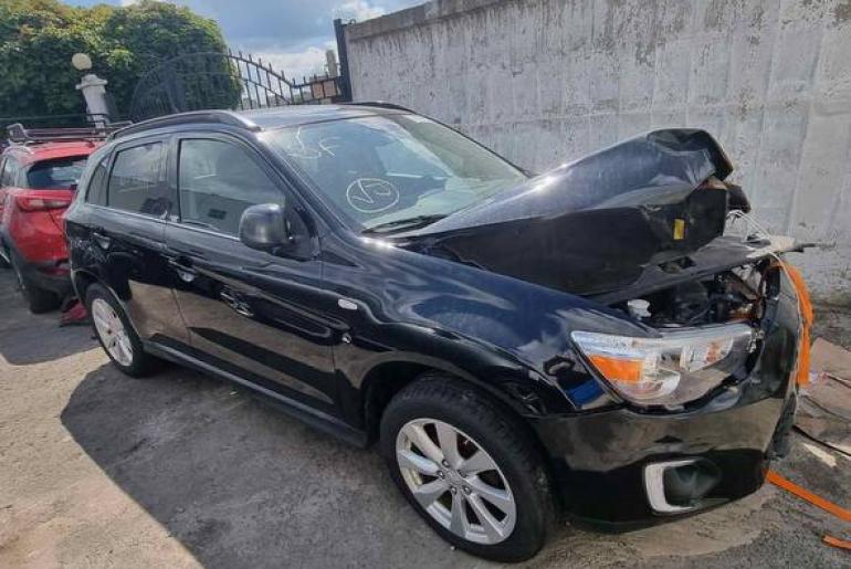 Mitsubishi Outlander Sport SE