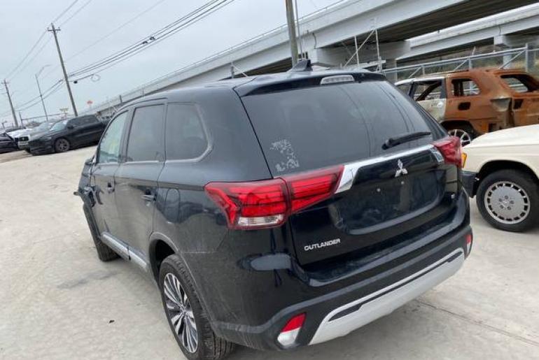 Mitsubishi Outlander SE