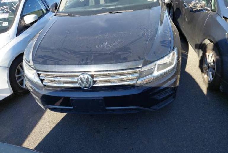 Volkswagen Tiguan S