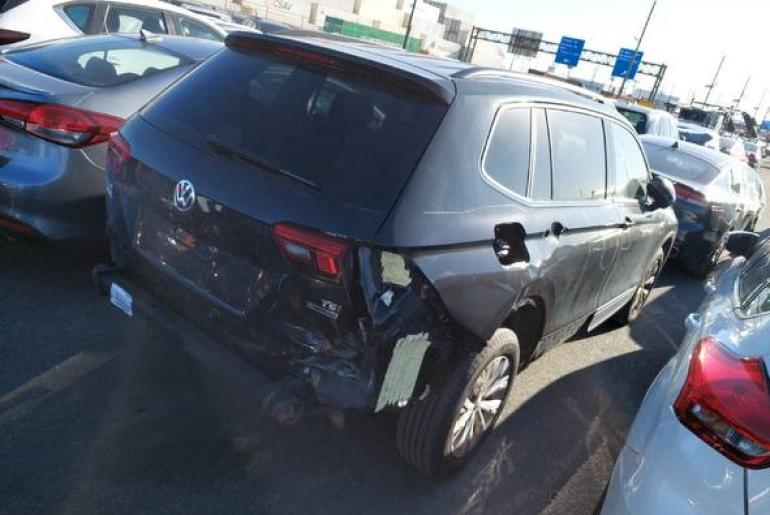 Volkswagen Tiguan S