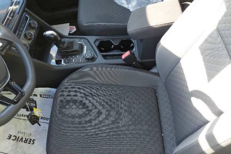 Volkswagen Tiguan S