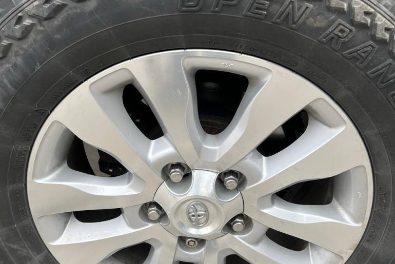 Toyota Sequoia 