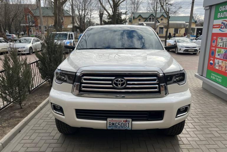 Toyota Sequoia 