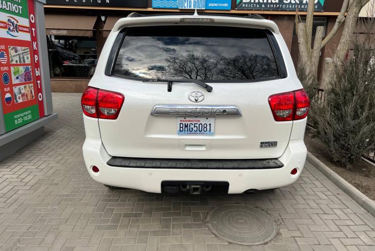 Toyota Sequoia 