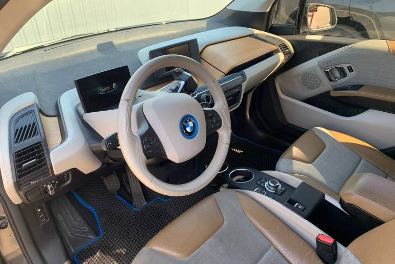 BMW I3