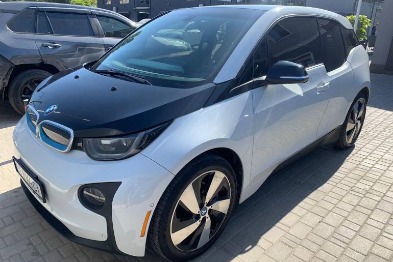 BMW I3