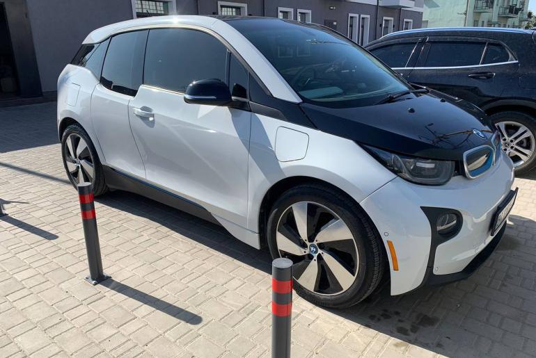 BMW I3