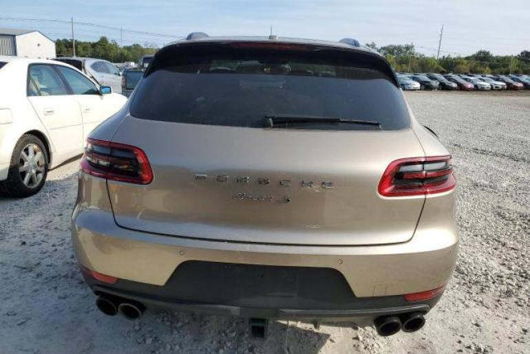 Porsche Macan S