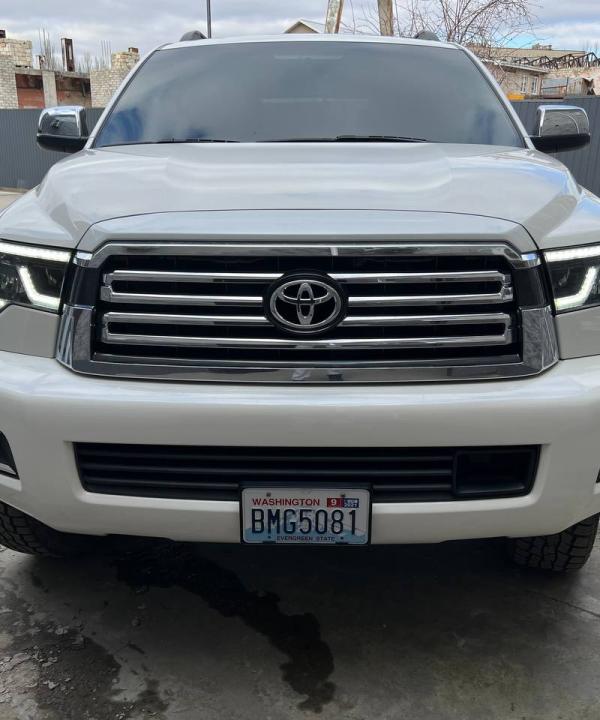 Toyota Sequoia 