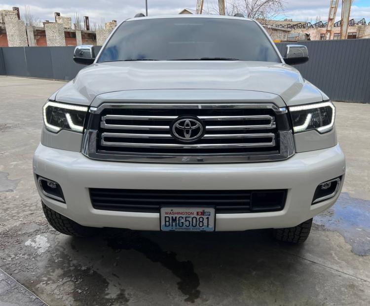 Toyota Sequoia 