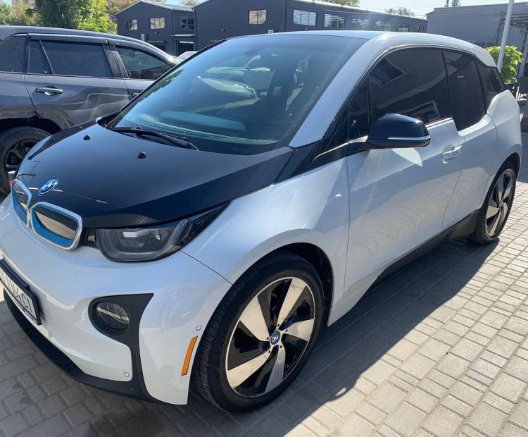 BMW I3